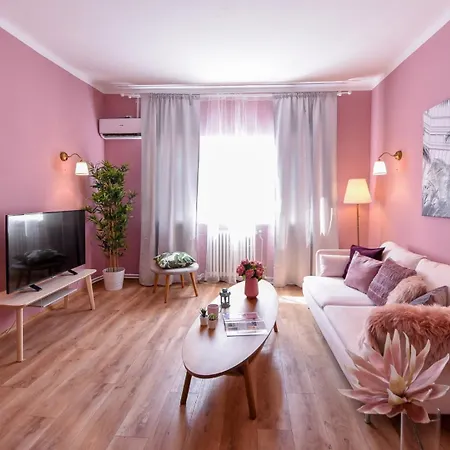 Charm And Modern Style- Elegant In The Historic *