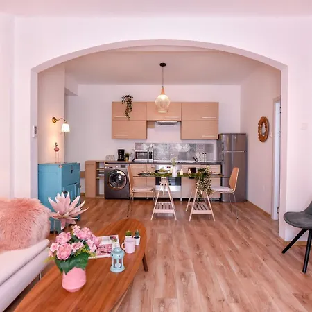 Appartamento Charm And Modern Style- Elegant In The Historic Bucarest