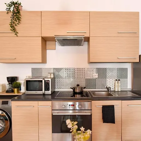 Charm And Modern Style- Elegant In The Historic *