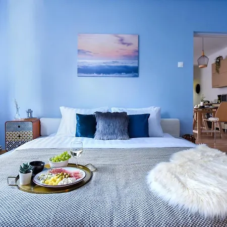 Apartment Charm And Modern Style- Elegant In The Historic *