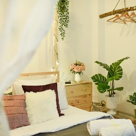 Charm And Modern Style- Elegant In The Historic * Bukareszt
