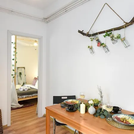 Apartament Charm And Modern Style- Elegant In The Historic Bukareszt