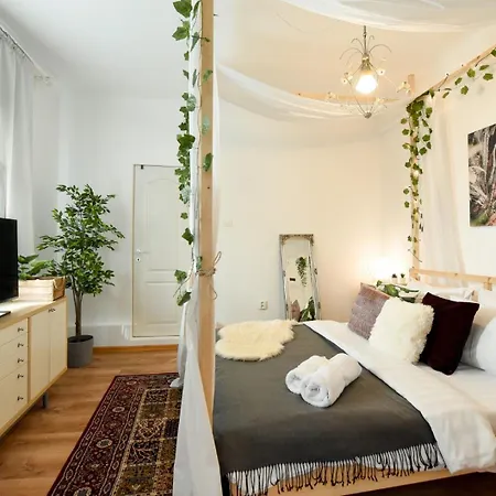Charm And Modern Style- Elegant In The Historic * Bükreş