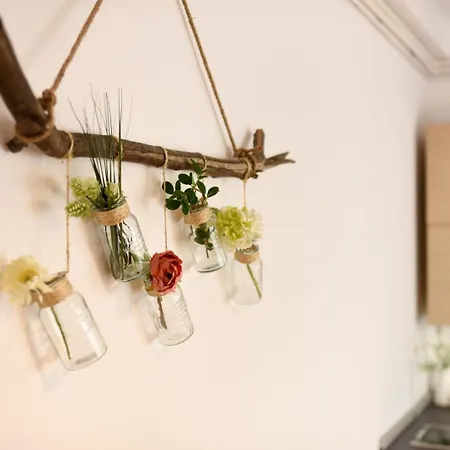 Charm And Modern Style- Elegant In The Historic Daire Bükreş