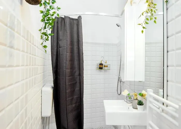 Charm And Modern Style- Elegant In The Historic Bucareste