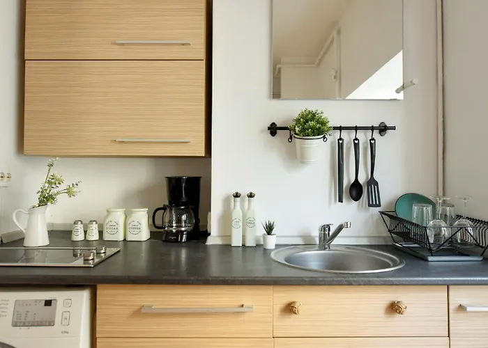 Charm And Modern Style- Elegant In The Historic *