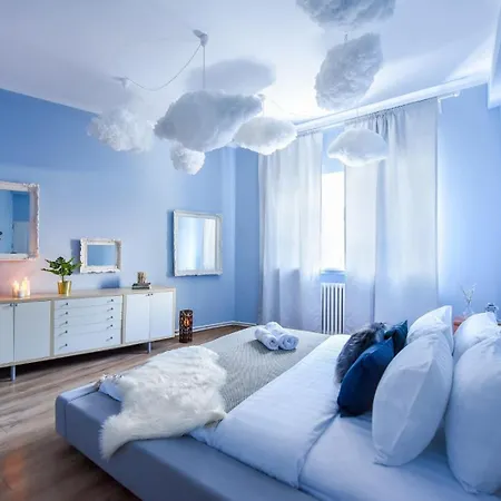 Charm And Modern Style- Elegant In The Historic * Bukarest