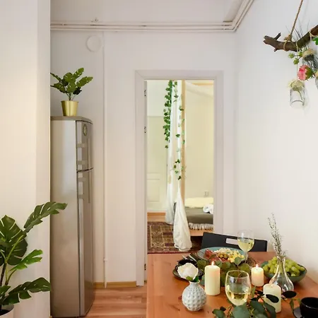 Charm And Modern Style- Elegant In The Historic Апартаменты