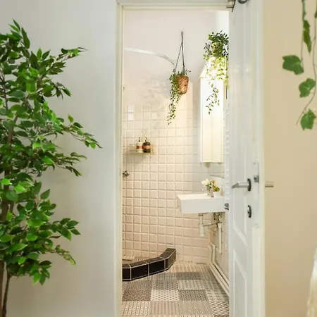 Charm And Modern Style- Elegant In The Historic * Bukarest